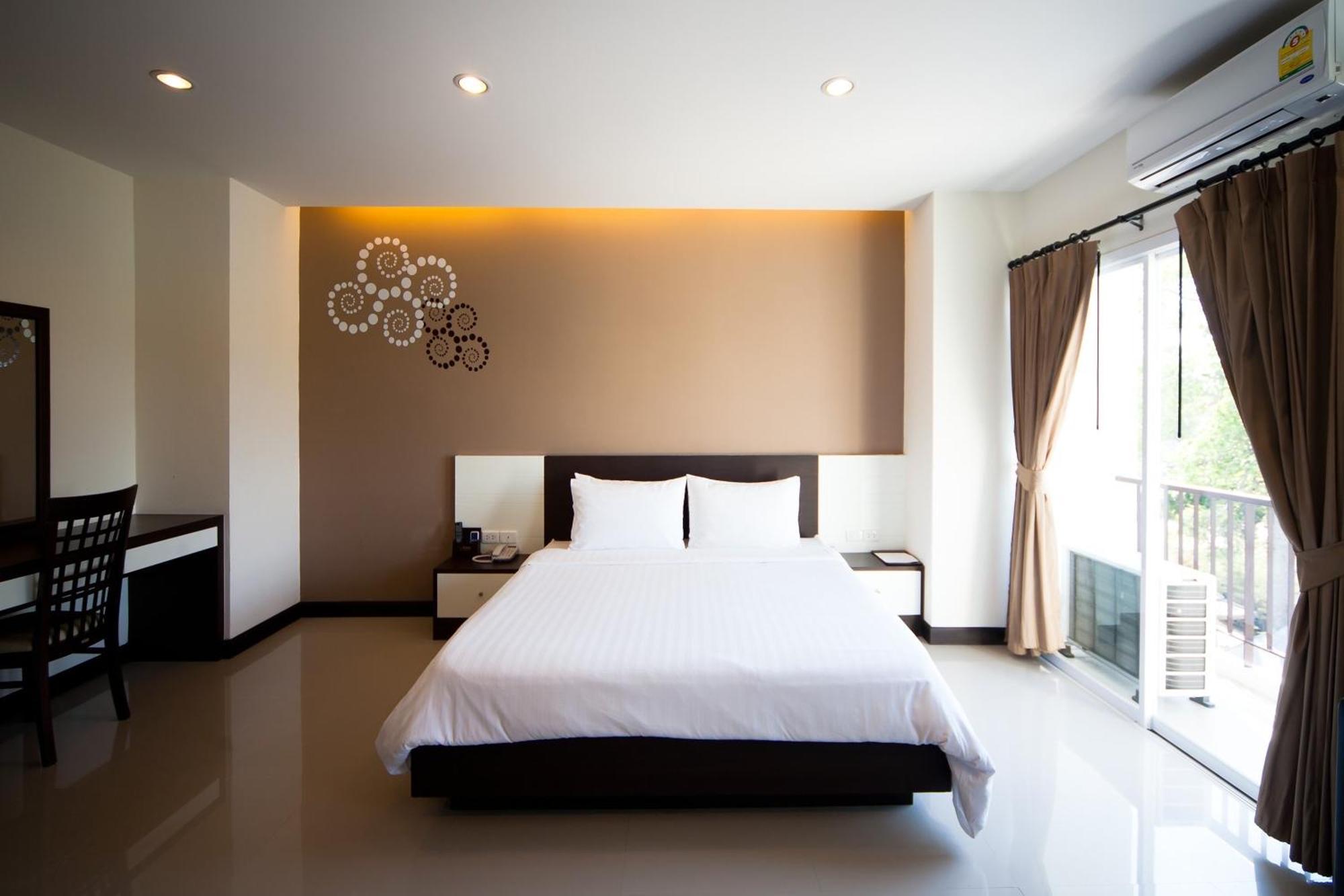 Phavina Hotel Rayong Sha Extra Plus Exterior foto